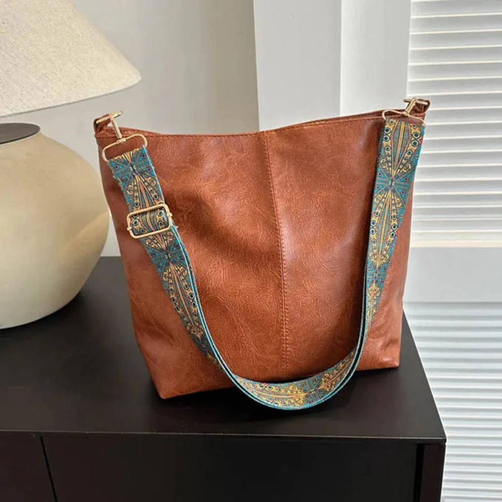 Chelsey | Spacious and organised — Vegan Leather Work Bag with compartments