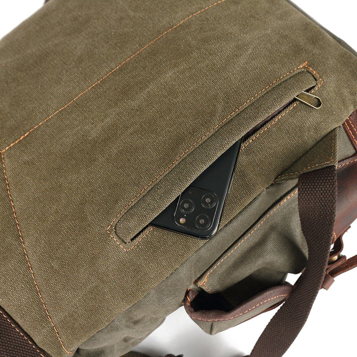 John | Robust canvas backpack made of Vegan Leather