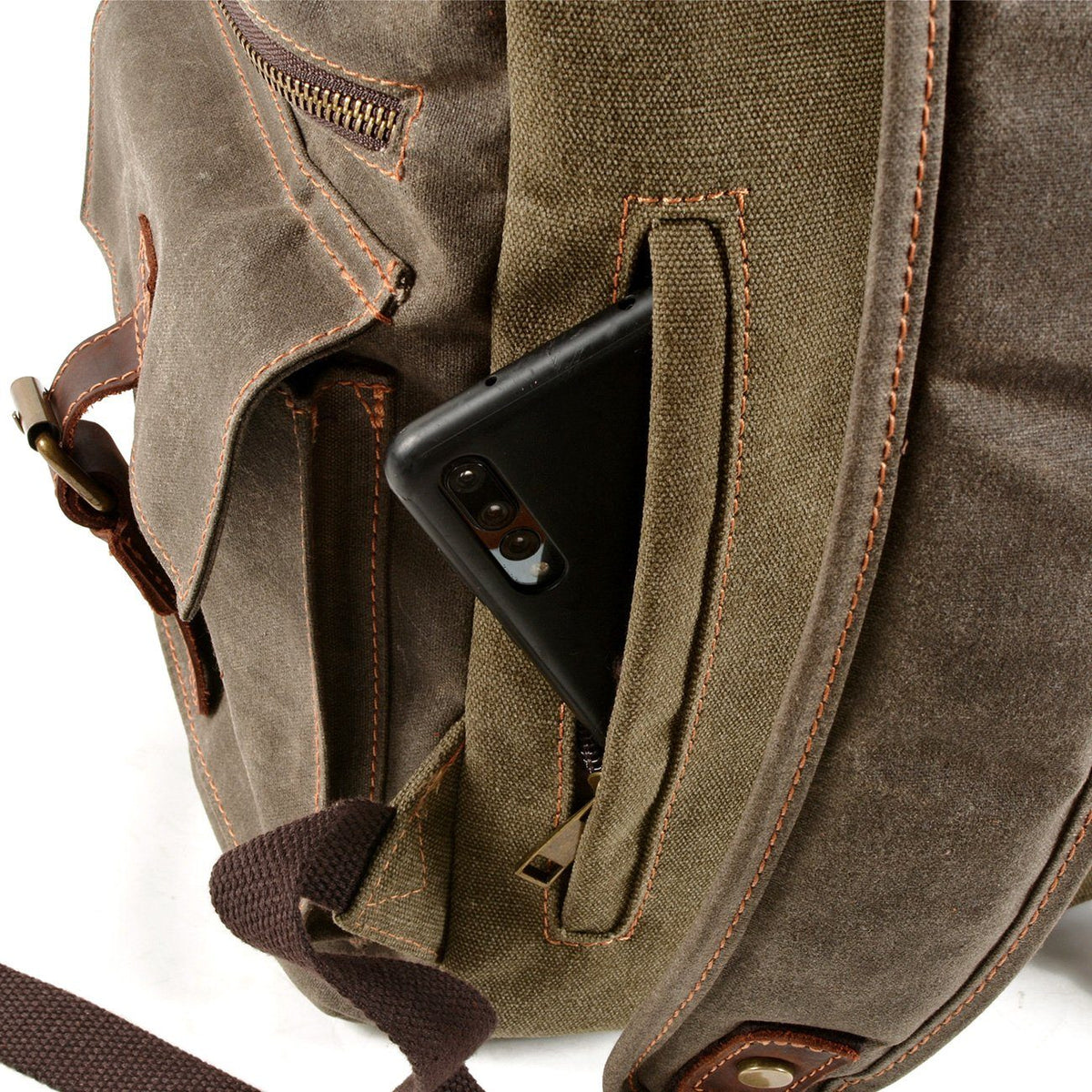 Brian | Canvas backpack with lots of space