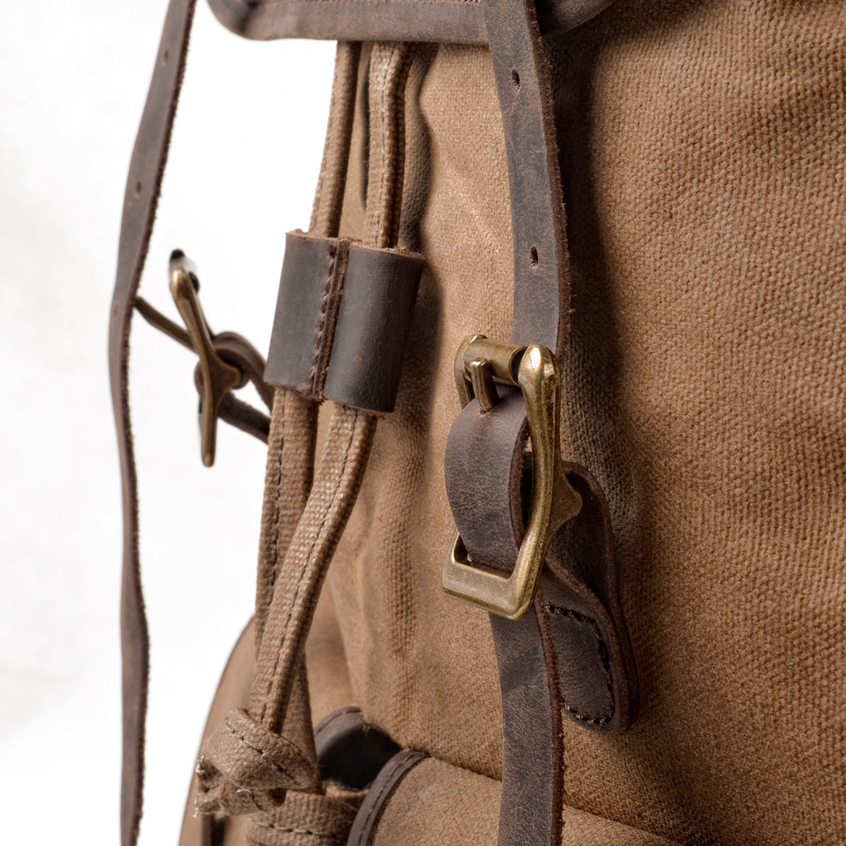 Marcus | Canvas travel backpack made of Vegan Leather
