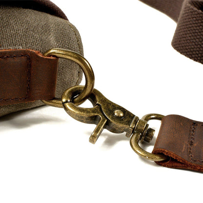 William | Compact bag made of Vegan Leather for everyday use