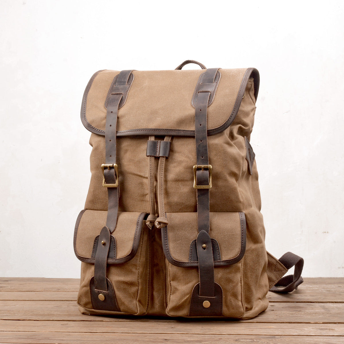Marcus | Canvas travel backpack made of Vegan Leather